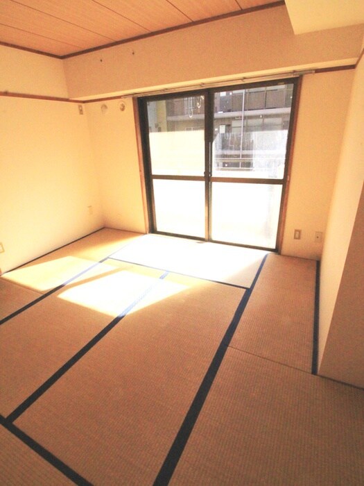 物件内観写真15　(居室)