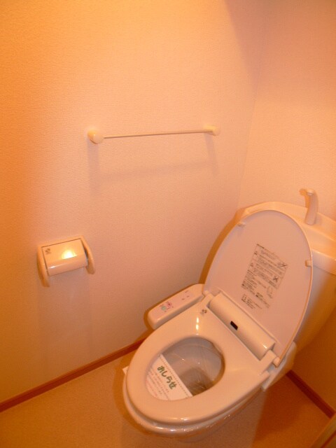 物件内観写真9　(トイレ)