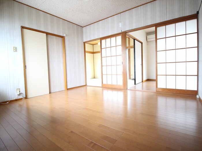 物件内観写真6　(居室)