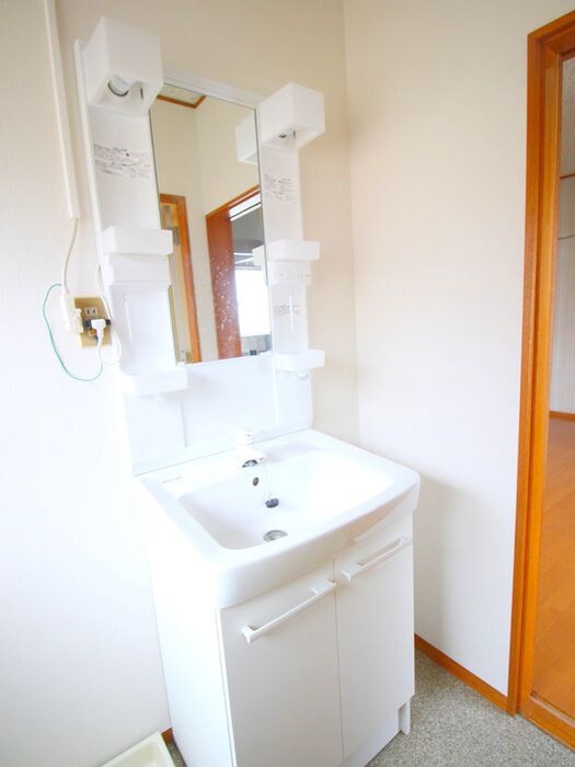 物件内観写真13　(洗面)