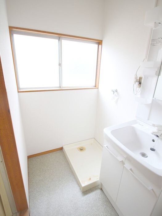 物件内観写真19　(洗濯機置場)