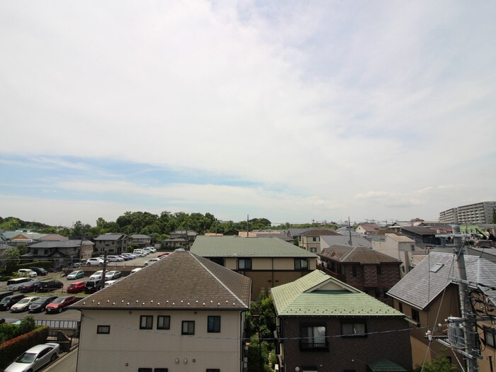 物件内観写真16　(室内からの展望)