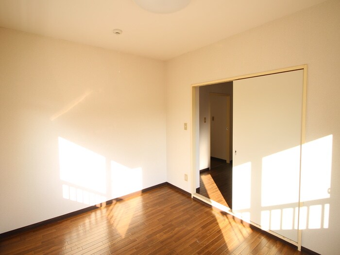 物件内観写真14　(居室)