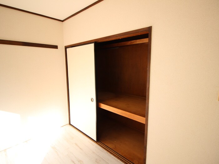 物件内観写真15　(収納)