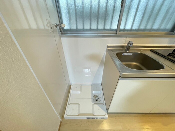 物件内観写真14　(洗濯機置場)