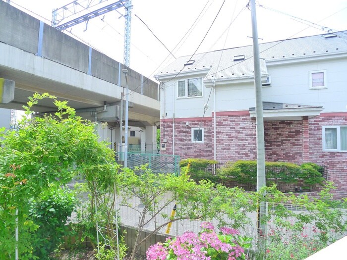 物件内観写真15　(室内からの展望)