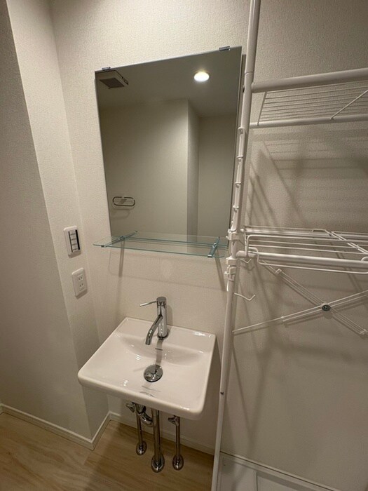 物件内観写真8　(洗面)