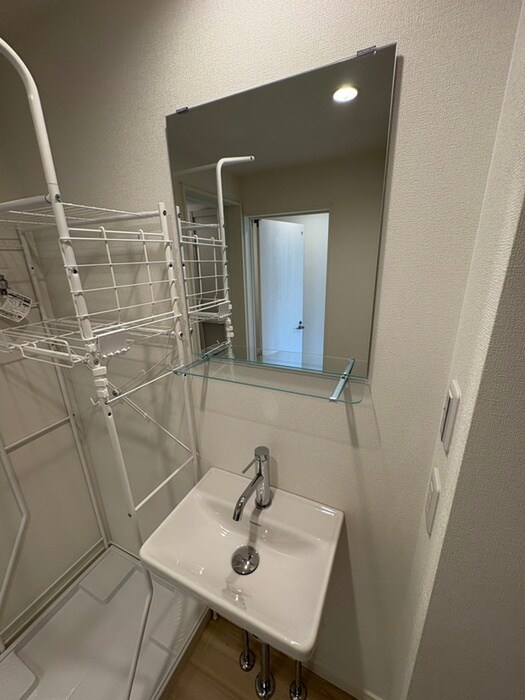 物件内観写真9　(洗面)