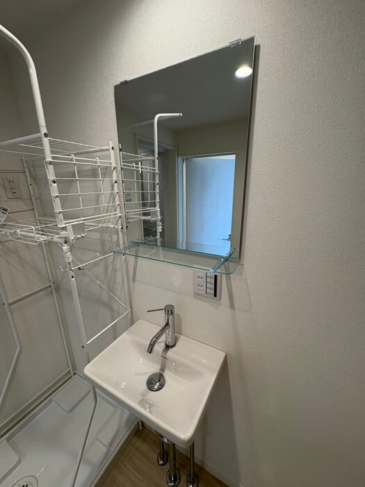 物件内観写真9　(洗面)