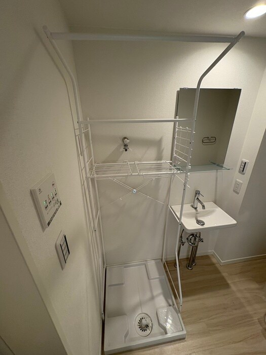 物件内観写真10　(洗濯機置場)