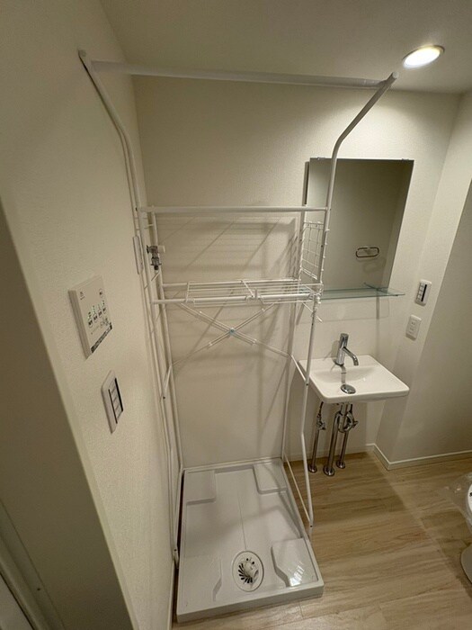 物件内観写真12　(洗濯機置場)