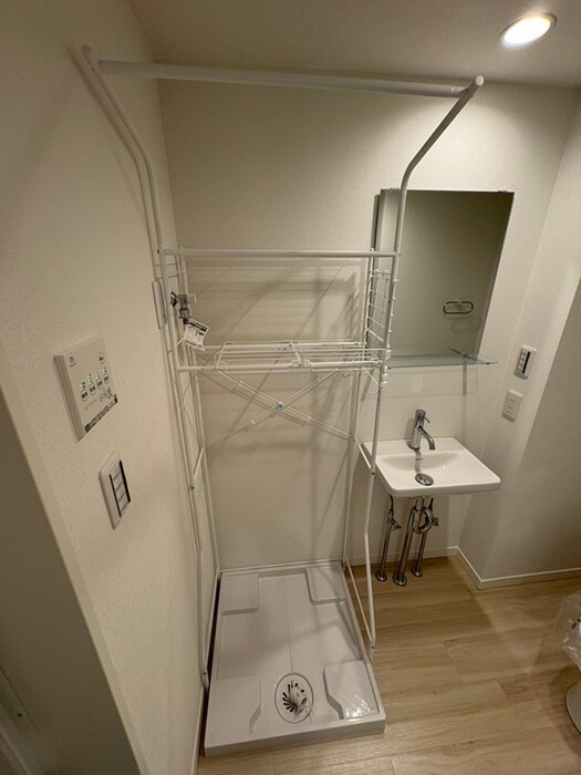 物件内観写真12　(洗濯機置場)