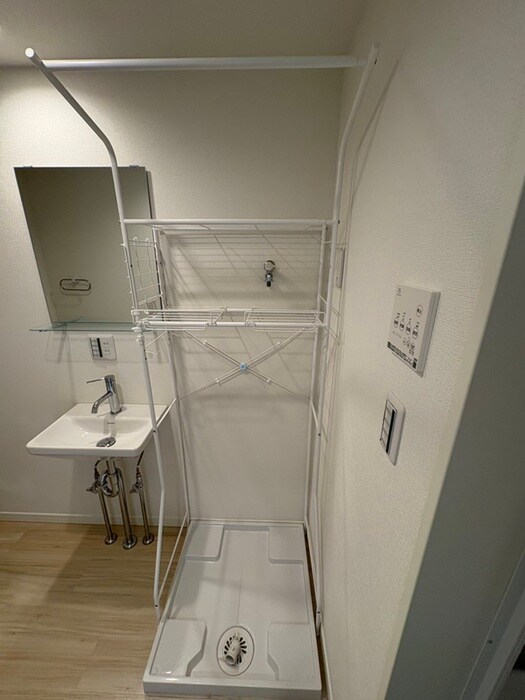 物件内観写真12　(洗濯機置場)