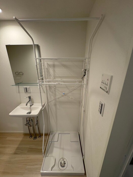 物件内観写真12　(洗濯機置場)