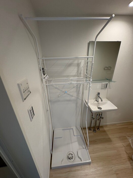 物件内観写真12　(洗濯機置場)