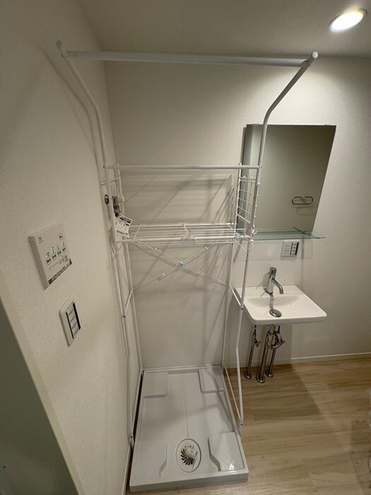 物件内観写真12　(洗濯機置場)