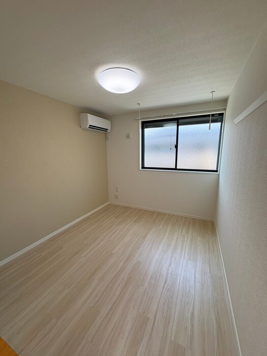 物件内観写真21　(居室)