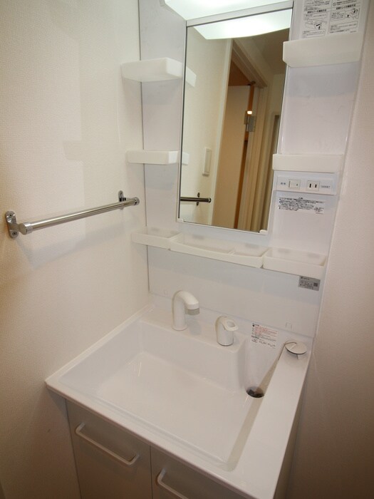 物件内観写真9　(洗面)