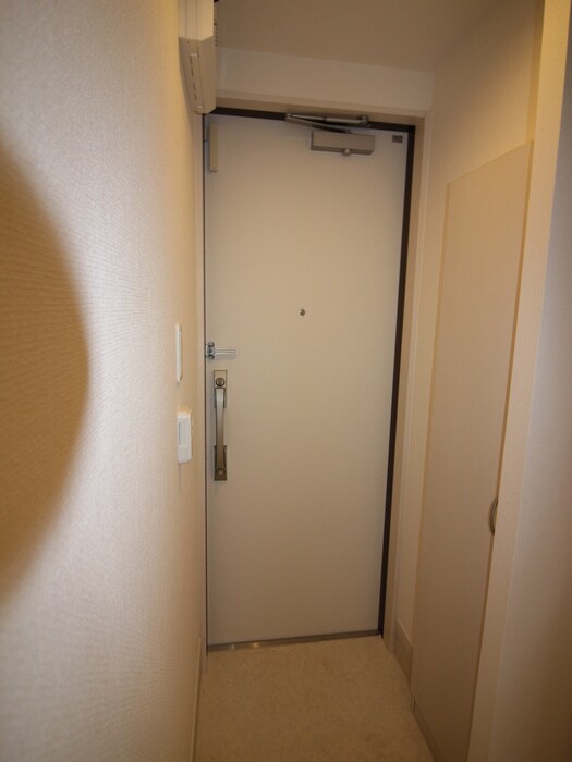 物件内観写真18　(玄関)