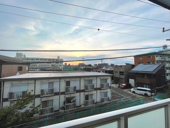 物件内観写真22　(室内からの展望)