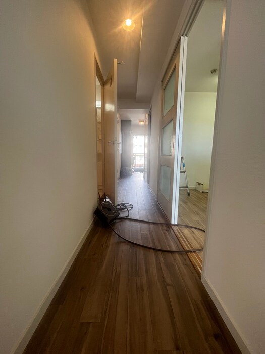 物件内観写真10　(廊下)