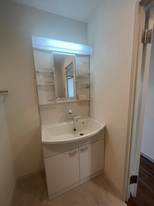 物件内観写真11　(洗面)