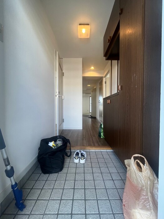 物件内観写真17　(玄関)