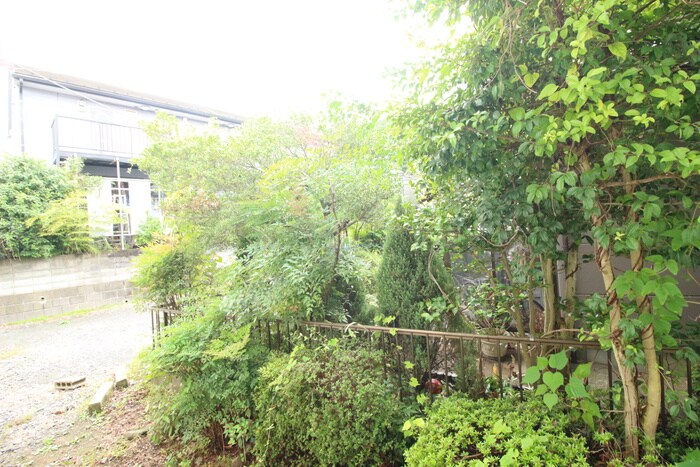 物件内観写真18　(室内からの展望)