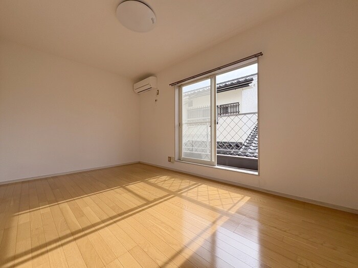 物件内観写真15　(居室)