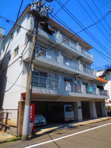エムアイコ－ポ仲池上外観写真