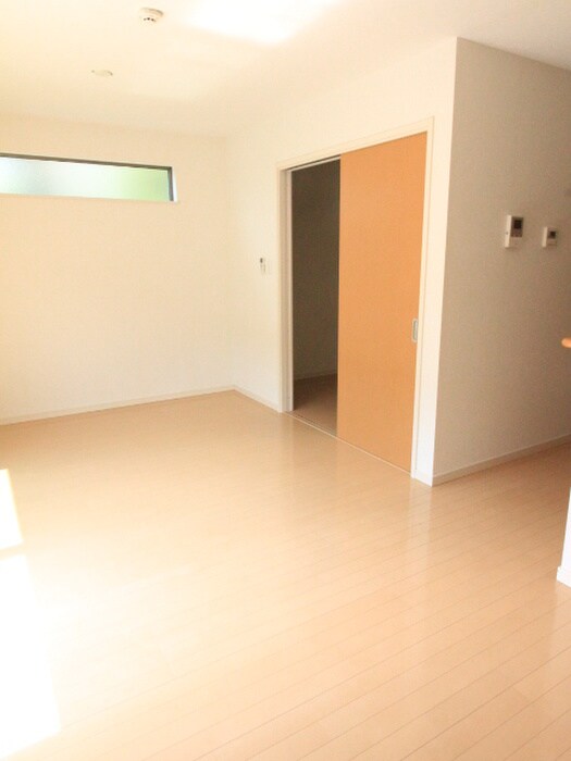 物件内観写真15　(居室)