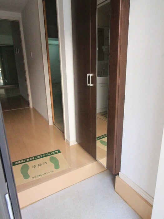 物件内観写真21　(玄関)