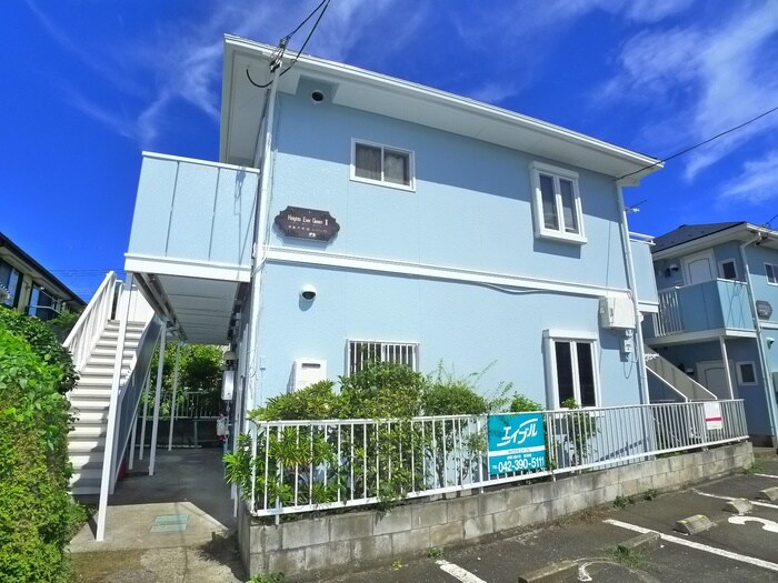 物件外観写真5　(エントランス部分)