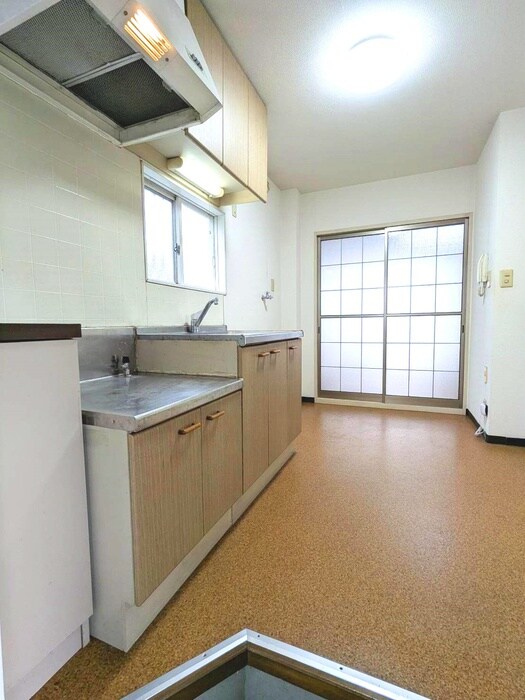 物件内観写真10　(廊下)