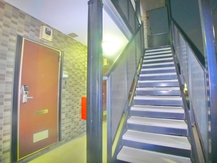 物件外観写真5　(エントランス部分)