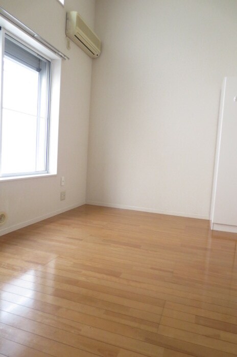 物件内観写真4　(居室)