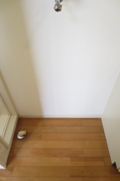 物件内観写真7　(洗濯機置場)