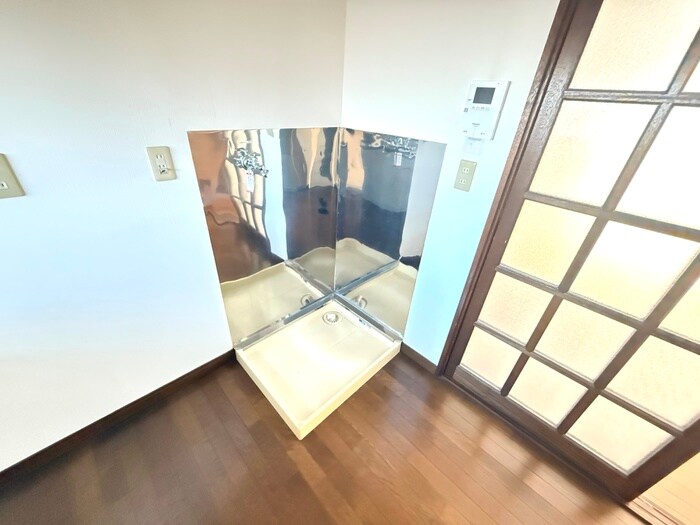 物件内観写真19　(洗濯機置場)