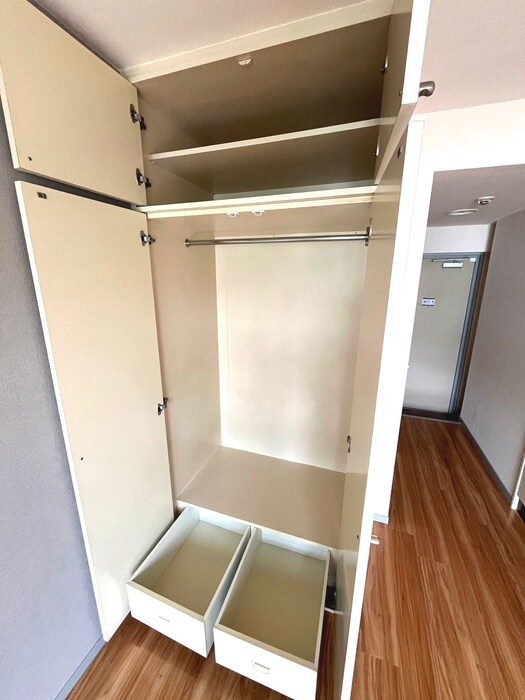 物件内観写真12　(収納)