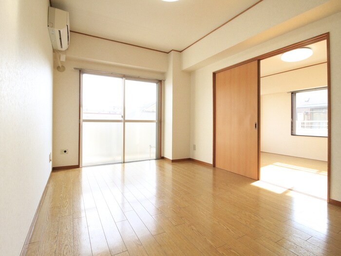 物件内観写真7　(居室)