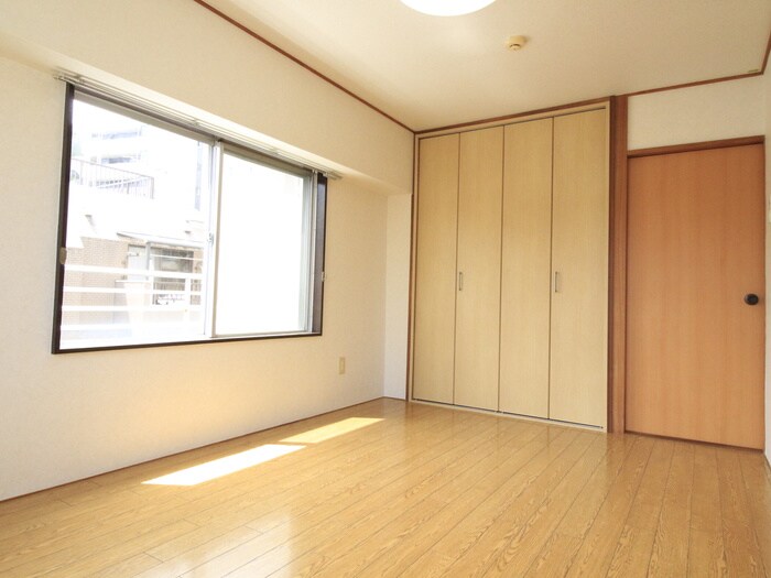 物件内観写真10　(居室)