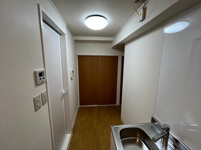 物件内観写真18　(廊下)