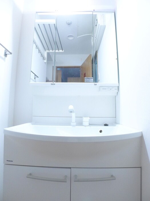 物件内観写真13　(洗面)