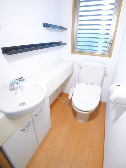 物件内観写真15　(トイレ)