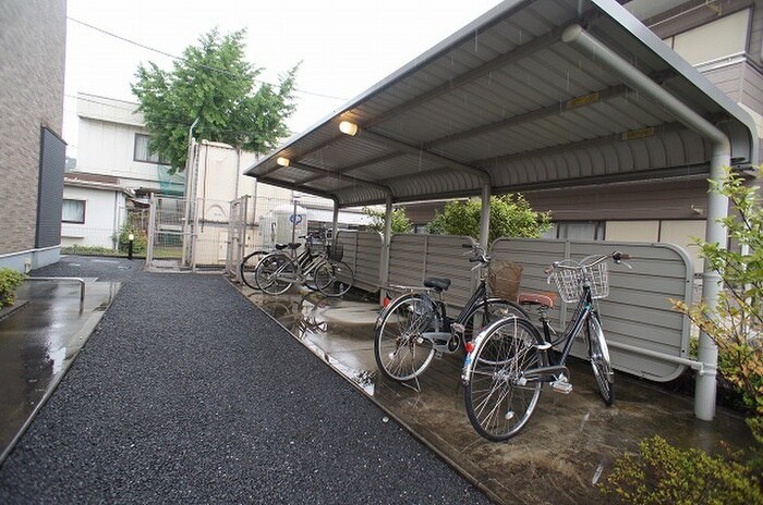 物件外観写真4　(駐輪場)