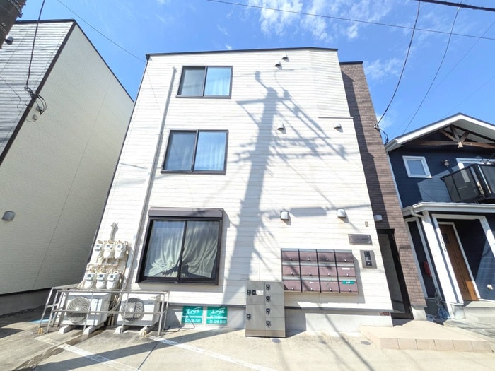 物件外観写真2　(外観写真)