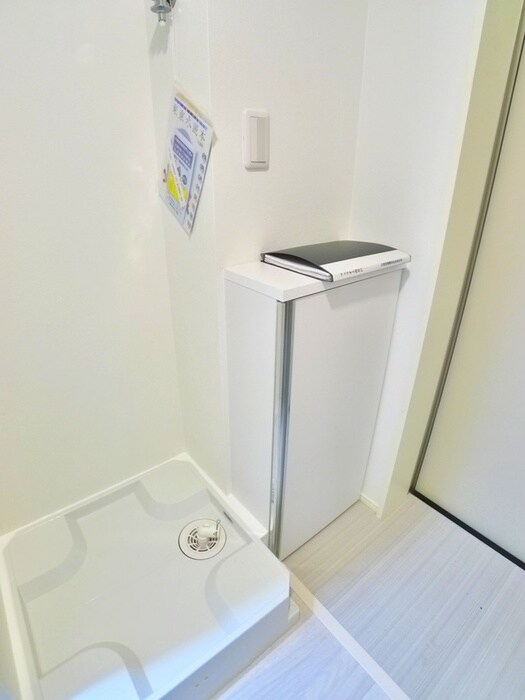 物件内観写真15　(洗濯機置場)