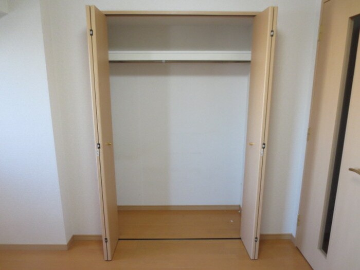 物件内観写真8　(収納)