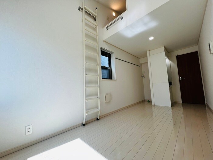 物件内観写真9　(居室)