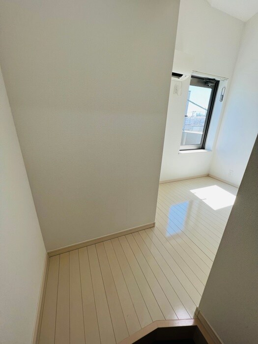 物件内観写真15　(廊下)